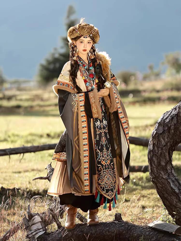 Ethnic Clothing & Online Fashion Store Khaadi Pk - Travel Photography Series Tibetan Robe National