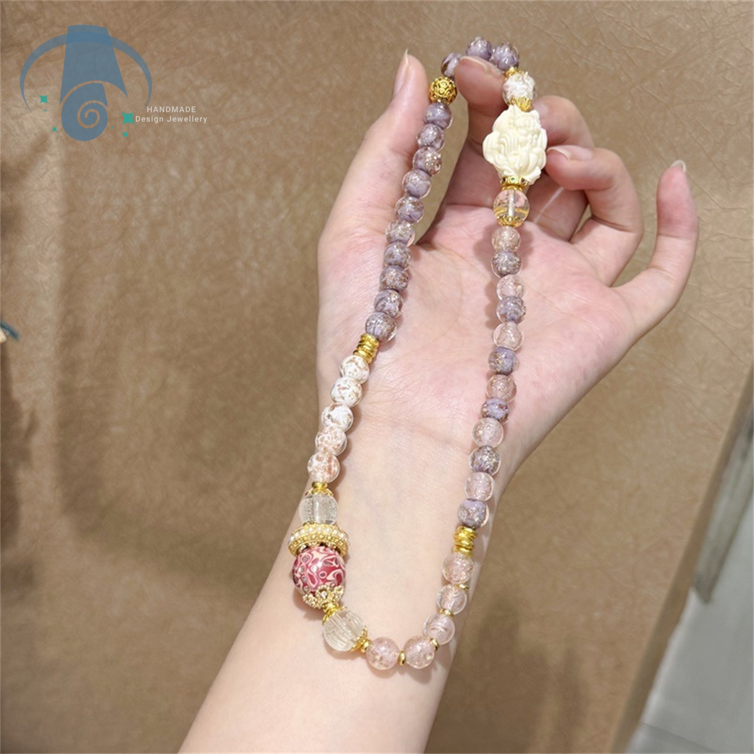 Glow In The Dark Fox Bracelet  - Aura Ethnic Fashion recension och pris
