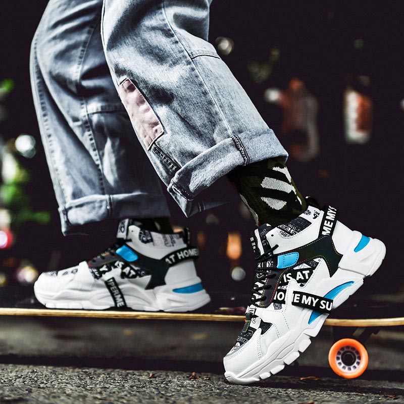 Large Size High Top Chunky Man - Ethnic Fashion Show Music recension och pris