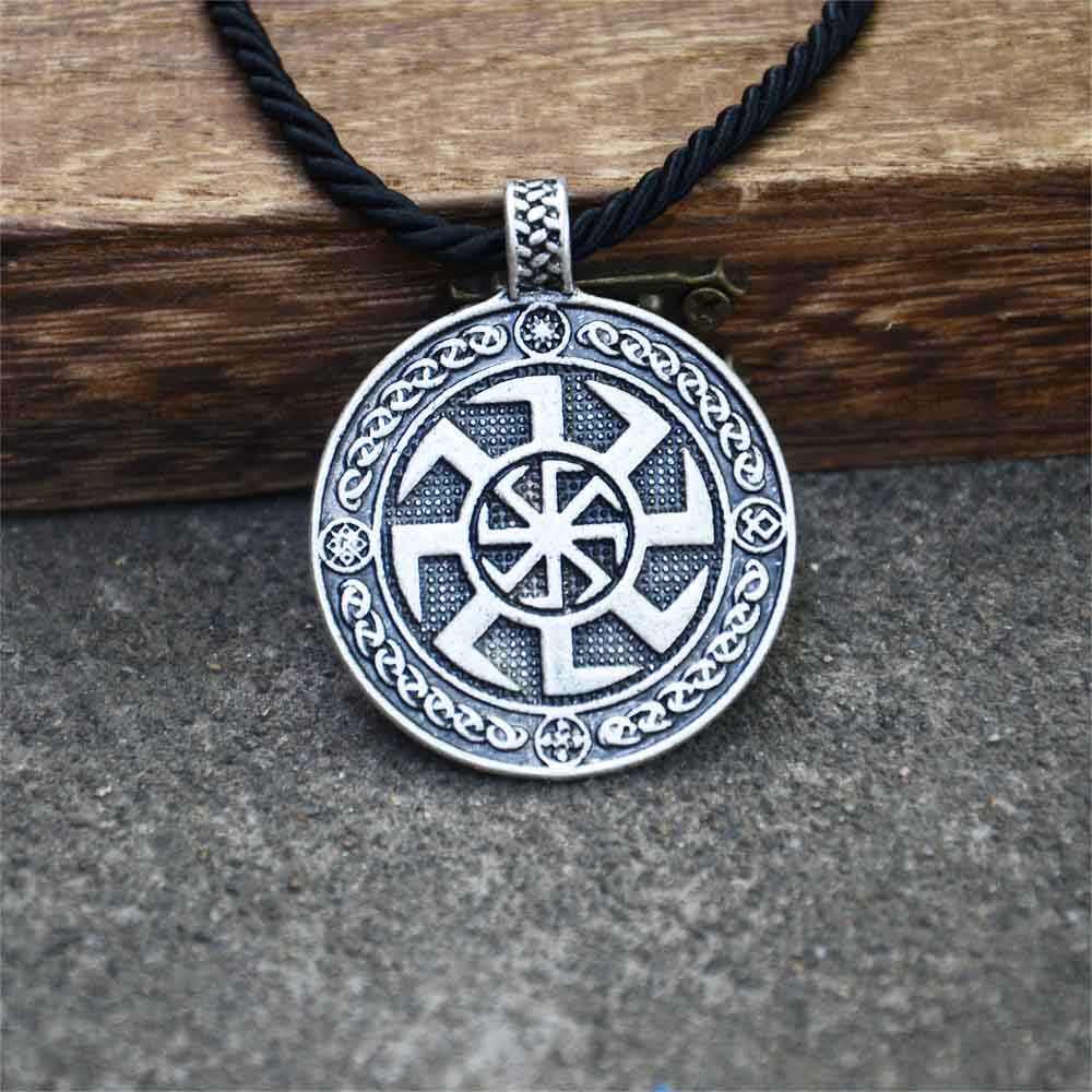 Retro Slavic Kolovrat Pendant  - Ethnic Fashion World recension och pris