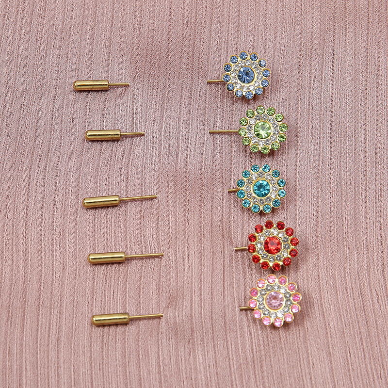 Double-Layered Flower Diamond  - Ethnic Fashion Accessories recension och pris