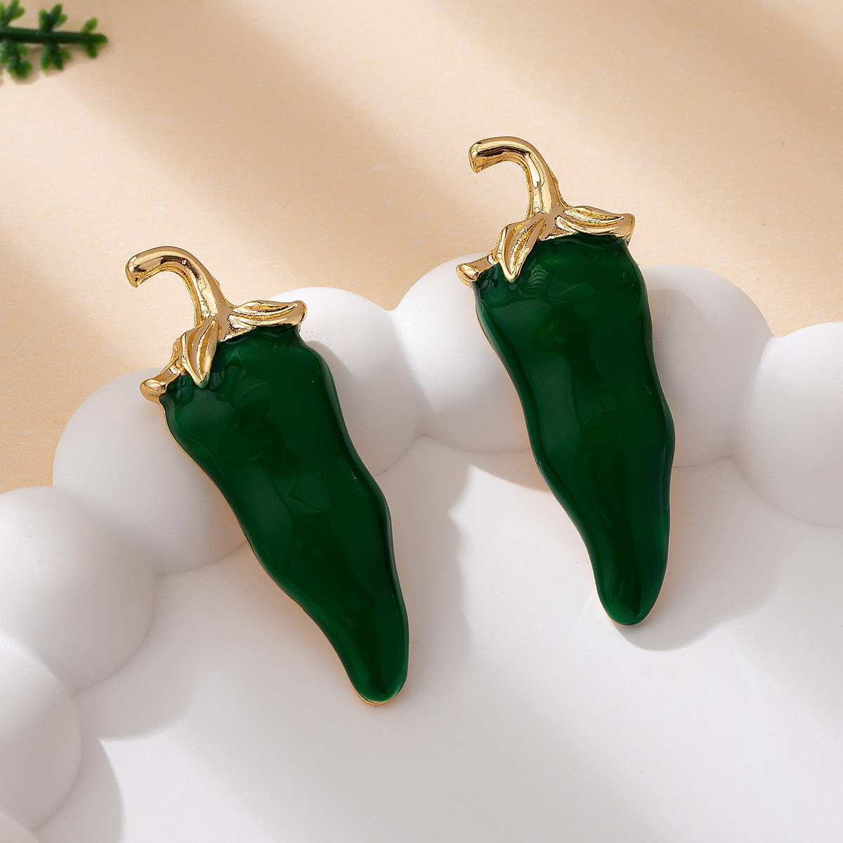 Quirky Chili Stud Earrings Wom - Ethnic Chic Fashion recension och pris