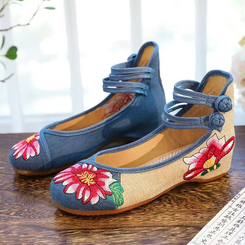 Woman Wedges Embroidered Cloth - Ethnic Fabric recension och pris